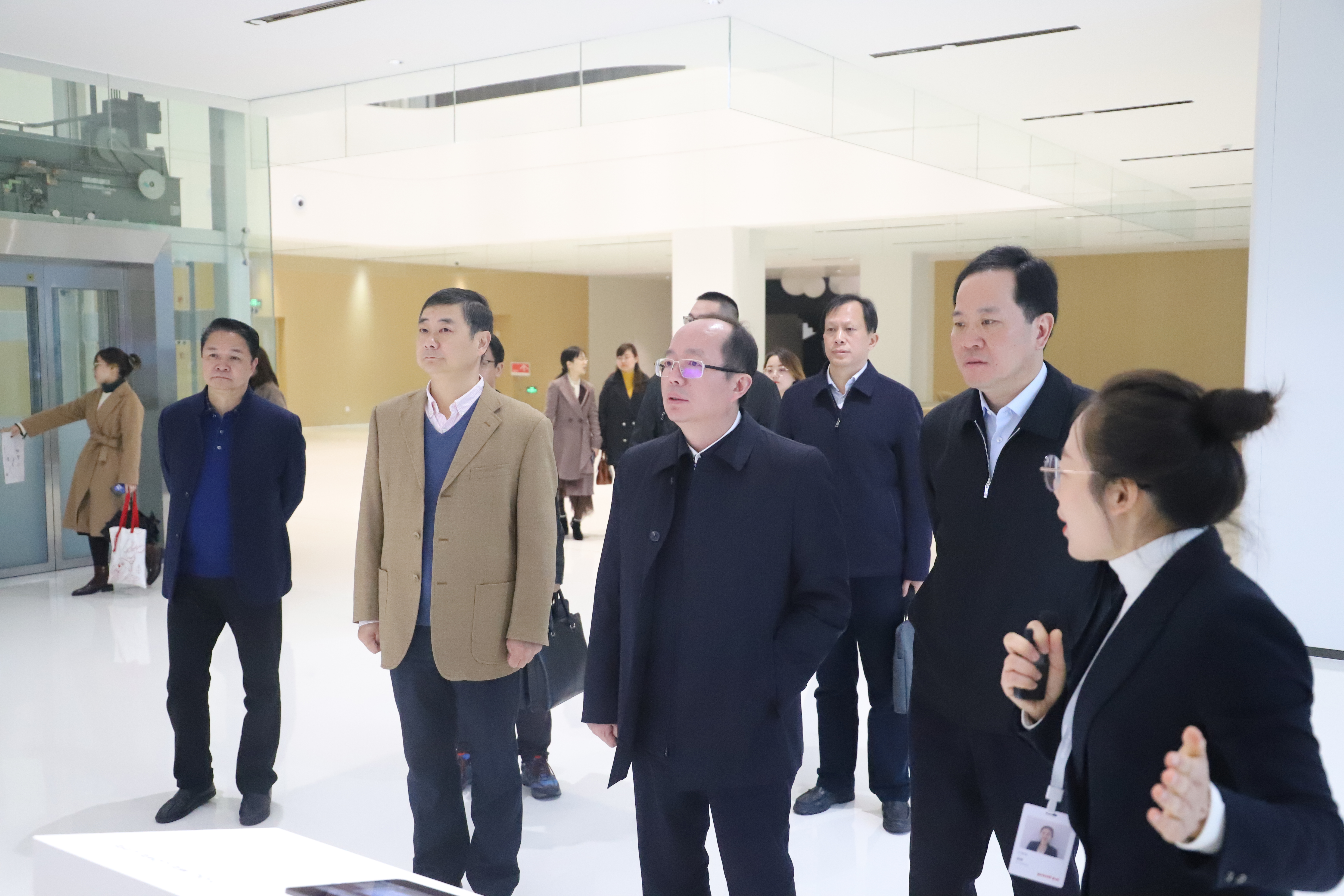 省"民营企业服务月"调研指导组来丹阳调研
